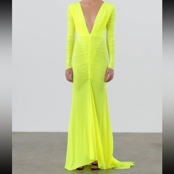 Alex Perry Dalton Maxi Gown - Picture 4 of 7